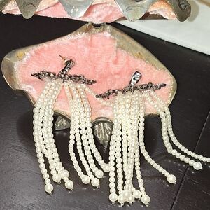 Gorgeous Long Pearl Drop Earrings ,faux Pearls, No Heavy ,pierced Ears